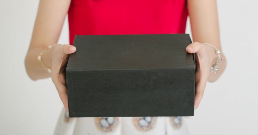 Metalowe rzeźby handmade w kontekście współczesnego designu