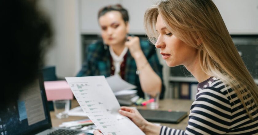 Sposoby poszukiwania dodatkowych form zarobku w różnych sektorach rynku