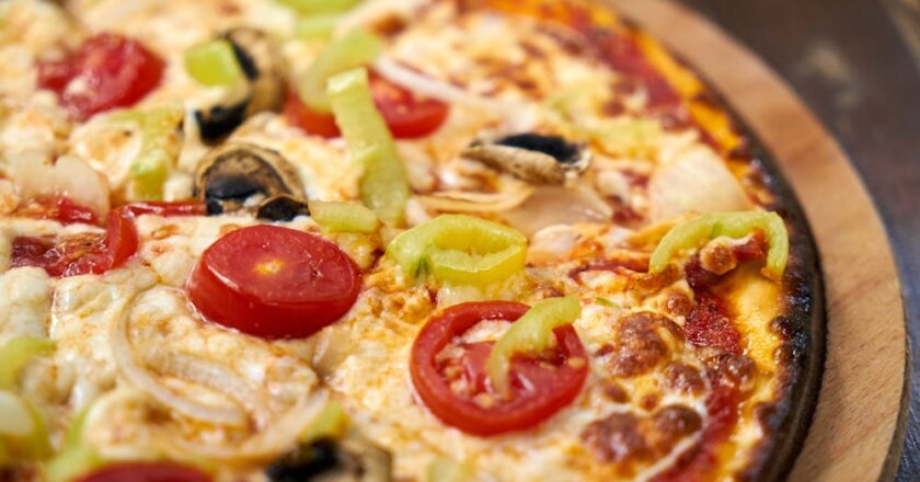 Pizza włoska – charakterystyka tradycyjnego dania kuchni Italii
